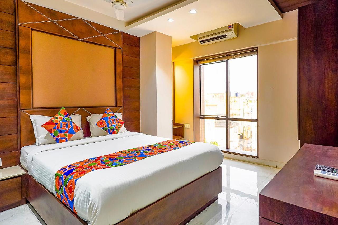 Fabhotel Eros 211 - Nr Sreebhumi Колката Екстериор снимка