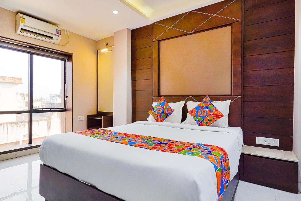 Fabhotel Eros 211 - Nr Sreebhumi Колката Екстериор снимка