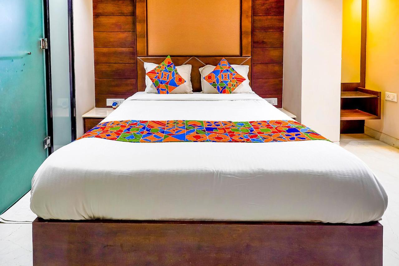 Fabhotel Eros 211 - Nr Sreebhumi Колката Екстериор снимка