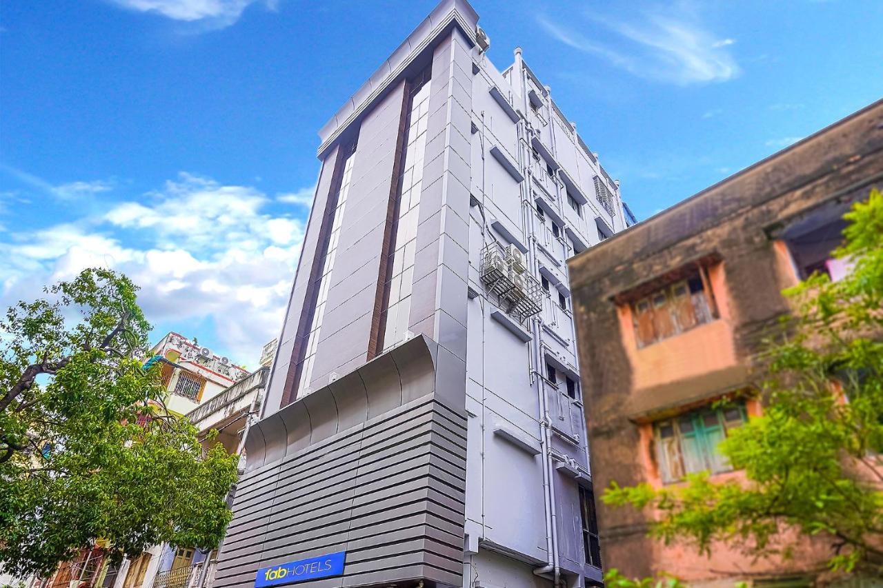 Fabhotel Eros 211 - Nr Sreebhumi Колката Екстериор снимка