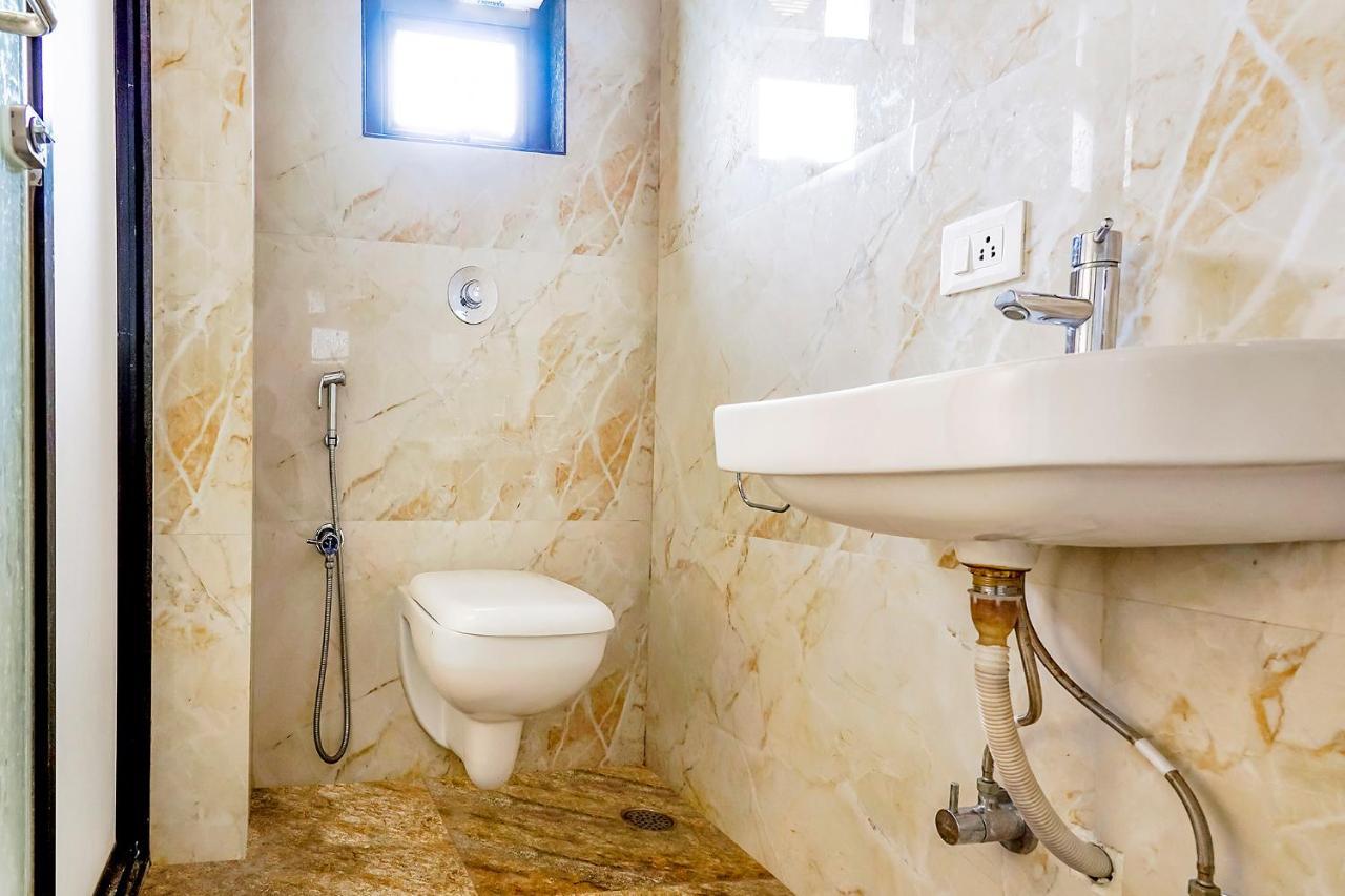 Fabhotel Eros 211 - Nr Sreebhumi Колката Екстериор снимка